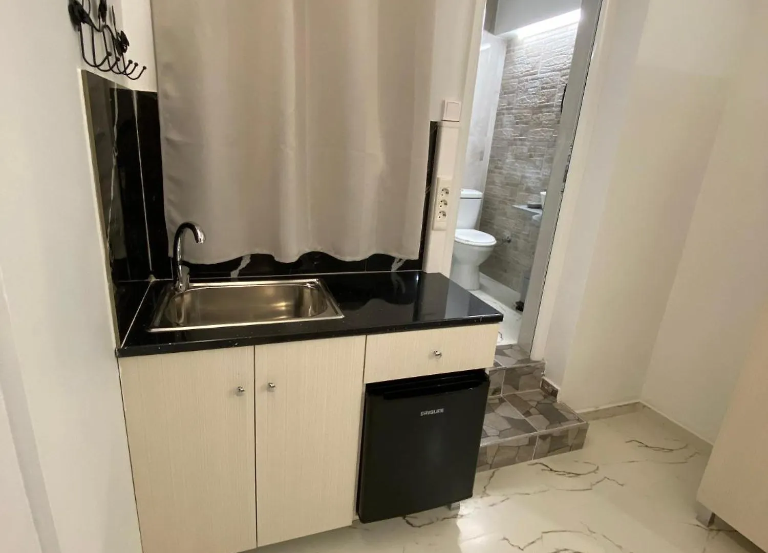 Kejsi Studios Ksamil 0*,  Albania